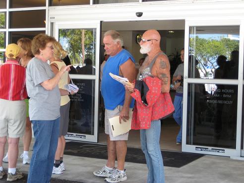 Suzy handing out MedlinePlus brochures